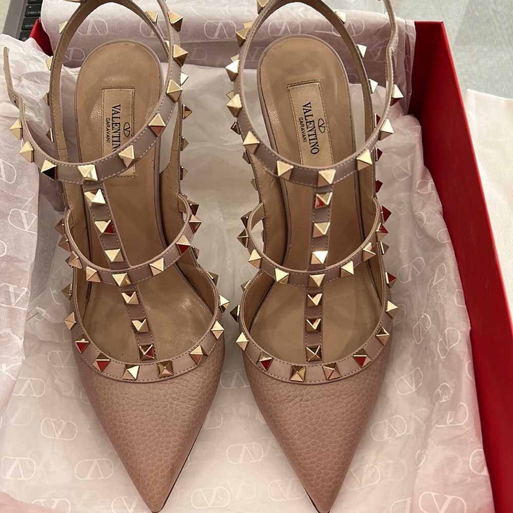 Valentino Garavani Rockstud Leather Caged Pump
